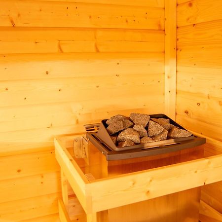 Wellness Mitten In Der Wasserfallstadt Triberg Triberg im Schwarzwald Екстериор снимка
