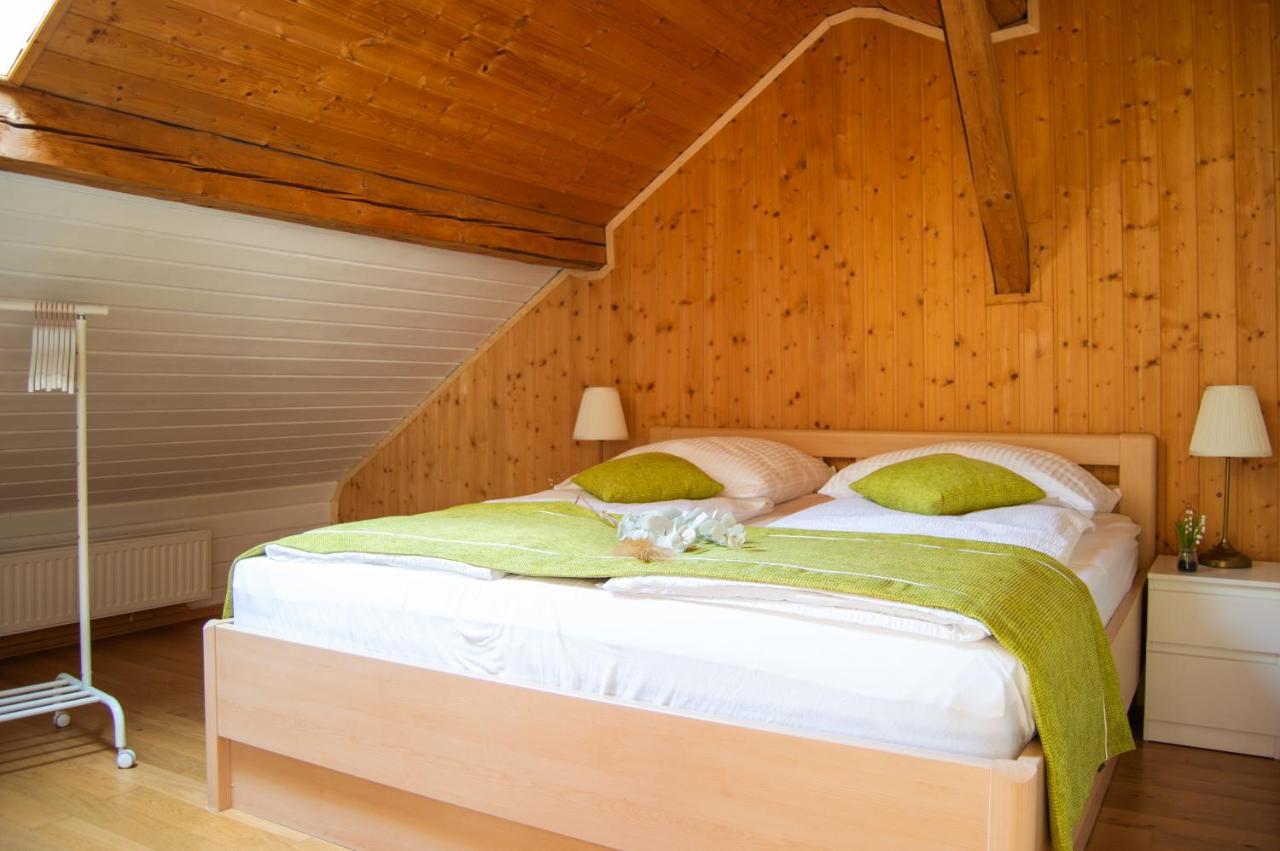 Wellness Mitten In Der Wasserfallstadt Triberg Triberg im Schwarzwald Екстериор снимка