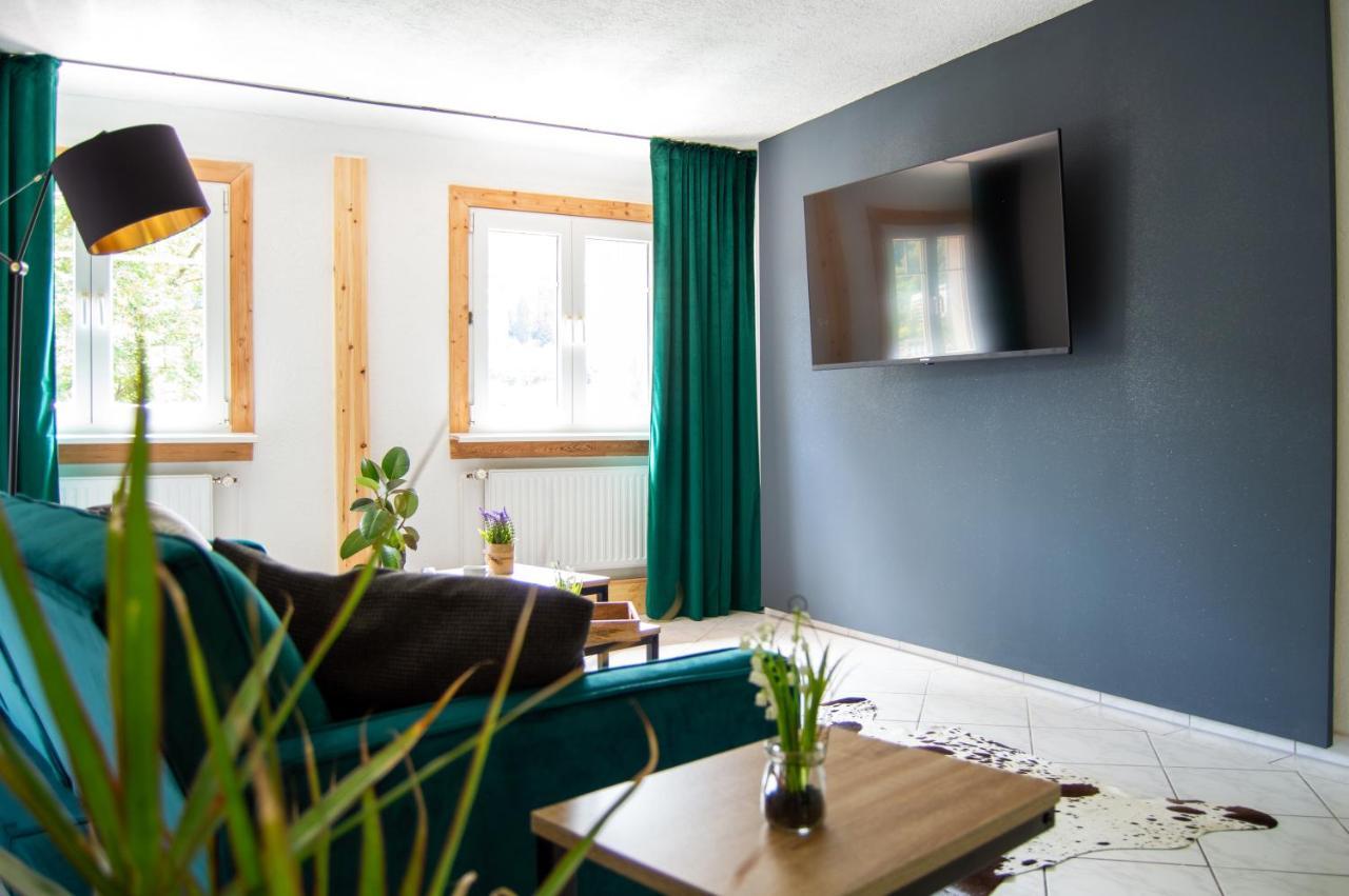 Wellness Mitten In Der Wasserfallstadt Triberg Triberg im Schwarzwald Екстериор снимка