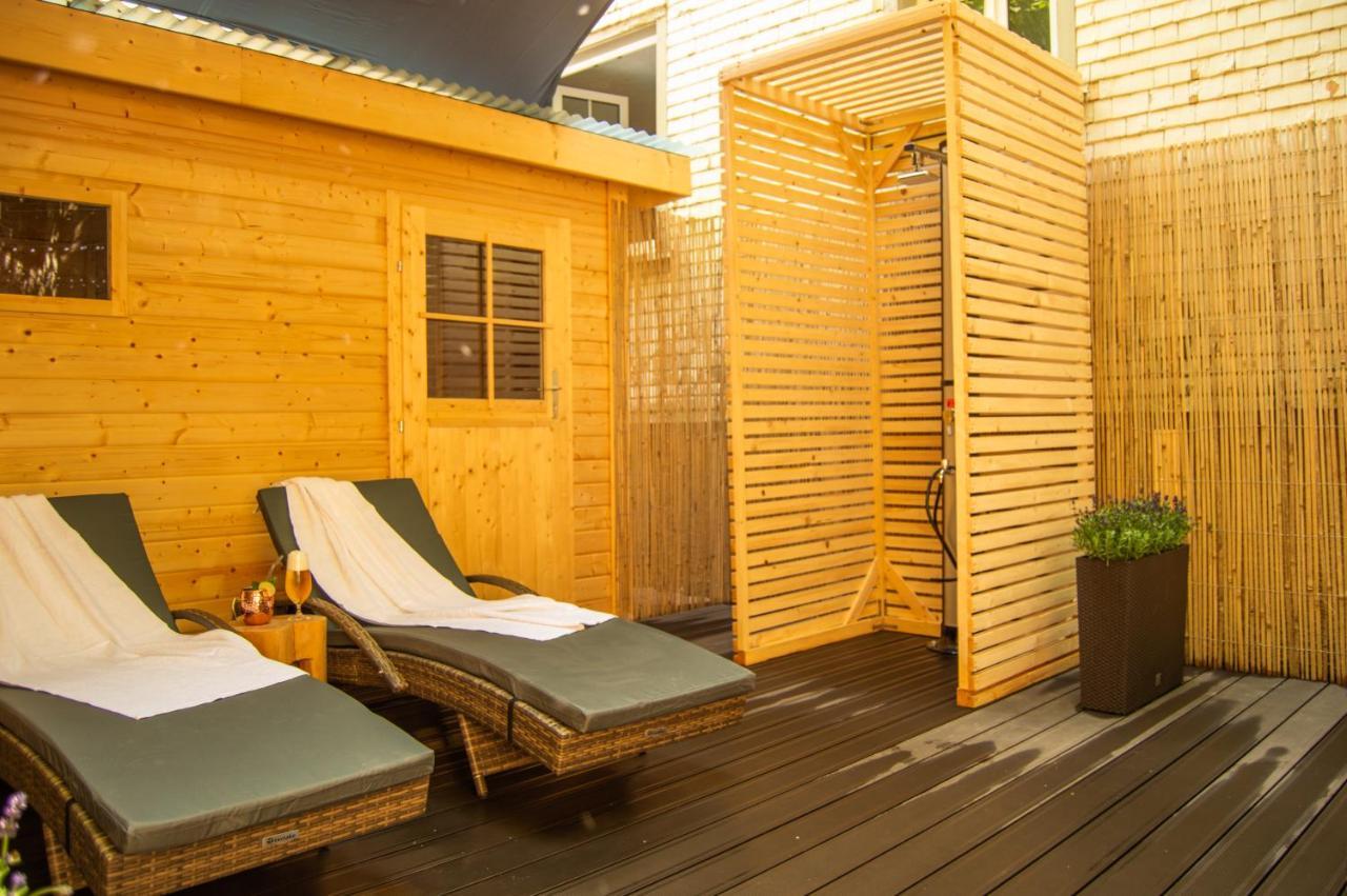 Wellness Mitten In Der Wasserfallstadt Triberg Triberg im Schwarzwald Екстериор снимка